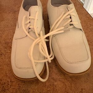 Boys White Communion/Bridal Shoes Size 2